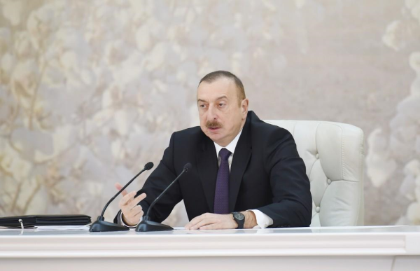 İlham Əliyev forumda iştirak edir 